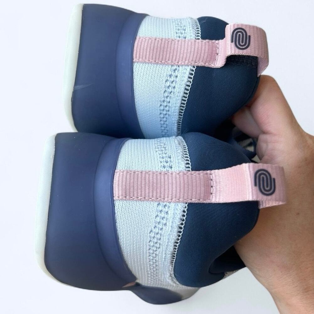 While On Earth Move Trainer Shoes Sneakers Glacier Lupin M 9.5 W 11 MINT - Picture 8 of 13